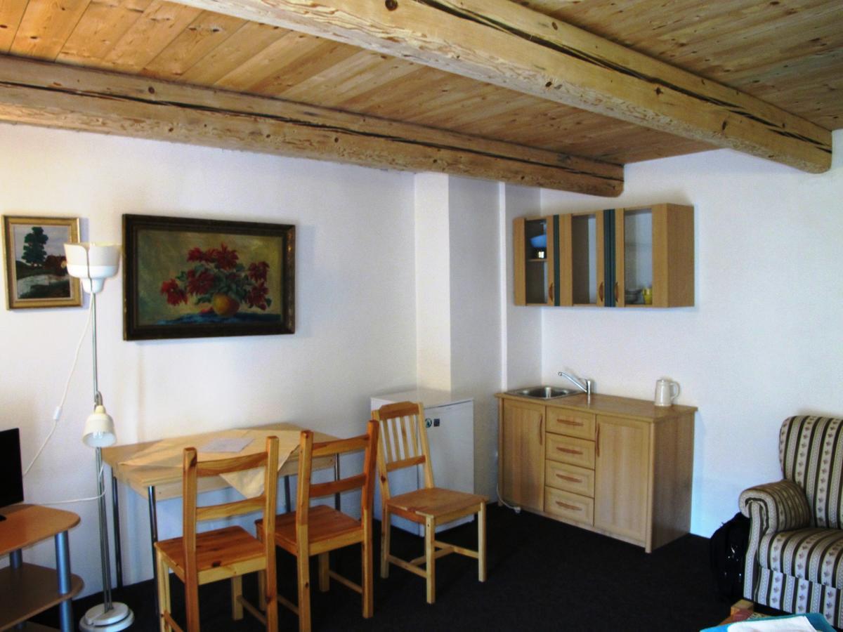 Hotel U Lisky Hostka  Eksteriør billede